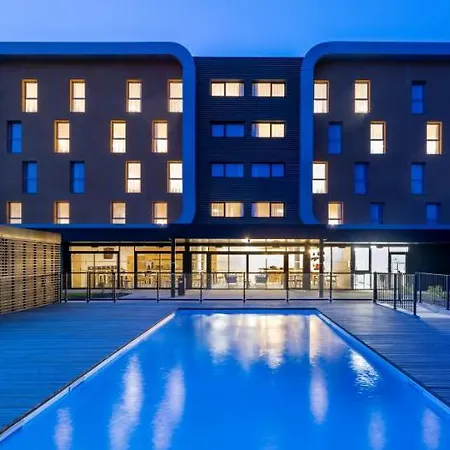 Hotel The Originals City, Le Relais Des Deux Mers, Sud