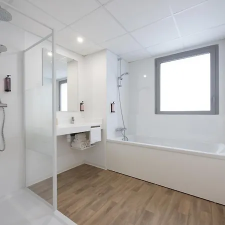 Hotell The Originals City, Le Relais Des Deux Mers, Sud Marmande